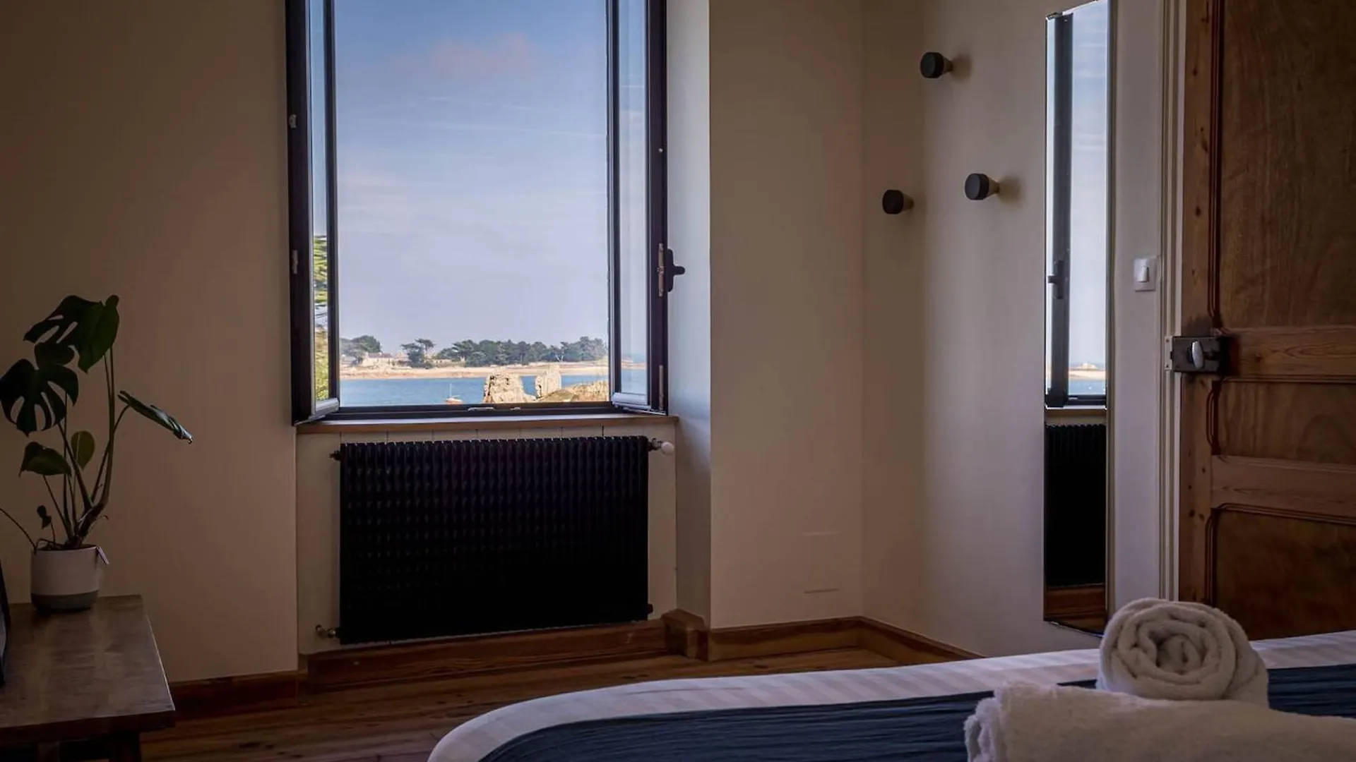 Hjem Petite, Port Blanc Facing The Sea Villa Penvenan Holiday home
