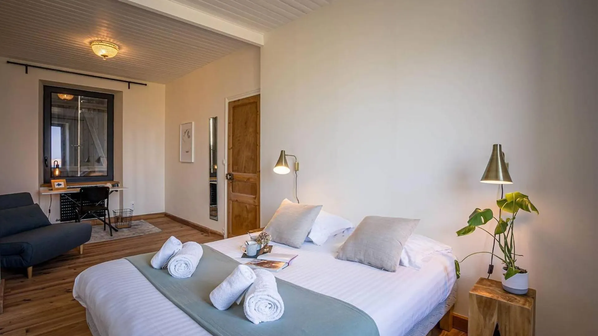 Holiday home Hjem Petite, Port Blanc Facing The Sea Villa Penvenan